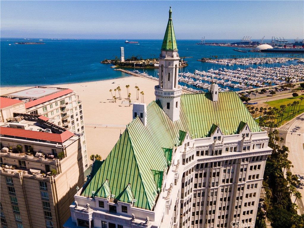 https://media.crmls.org/medias/10e35314-b3fb-4368-b419-238d7fe5333b.jpg?preset=X-Large