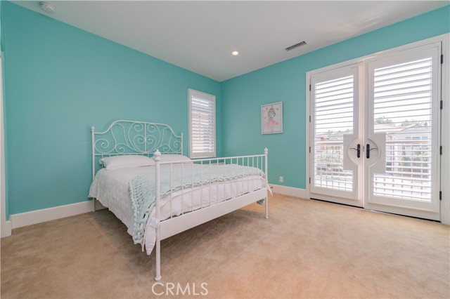 51 Thoroughbred, Irvine CA: https://media.crmls.org/medias/10e393d6-b8bc-49b8-9d43-990c286086eb.jpg