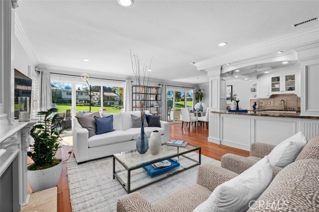 Detail Gallery Image 5 of 32 For 525 Vista Flora, Newport Beach,  CA 92660 - 3 Beds | 2/1 Baths