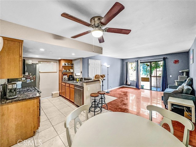 Detail Gallery Image 10 of 27 For 1315 Massachusetts Ave #204,  Riverside,  CA 92507 - 2 Beds | 2 Baths