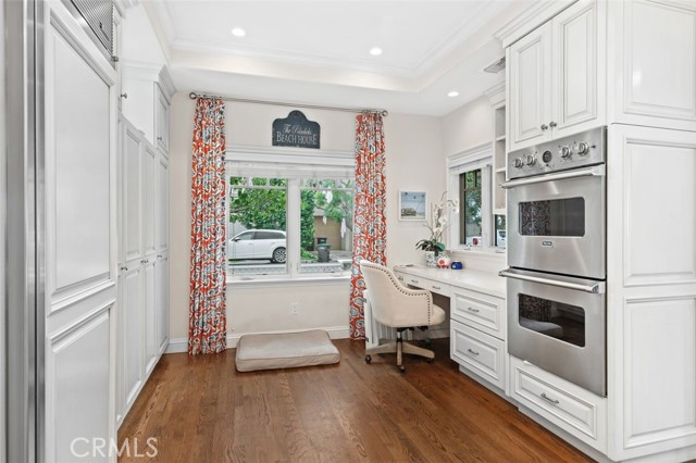 Detail Gallery Image 10 of 43 For 2431 Bayshore Drive, Newport Beach,  CA 92663 - 4 Beds | 3/1 Baths