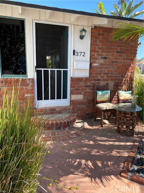 80 Huntington, Huntington Beach CA: https://media.crmls.org/medias/10e4d79a-91be-47e7-bfff-dc6bcfbd3827.jpg