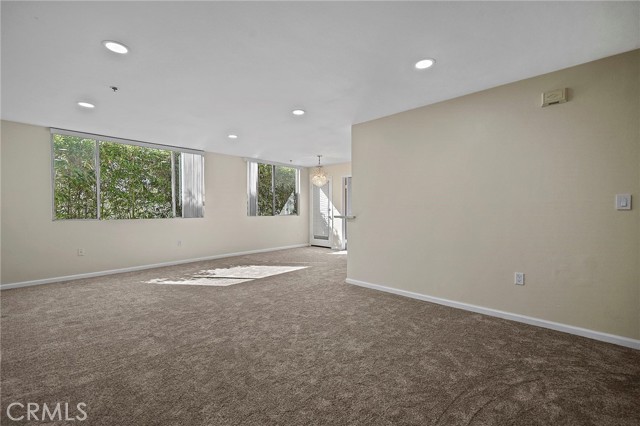 Detail Gallery Image 10 of 13 For 4501 Cedros Ave #218,  Sherman Oaks,  CA 91403 - 3 Beds | 3 Baths