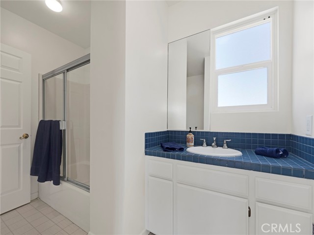 Detail Gallery Image 38 of 55 For 345 S Beachwood Dr, Burbank,  CA 91506 - 5 Beds | 3 Baths