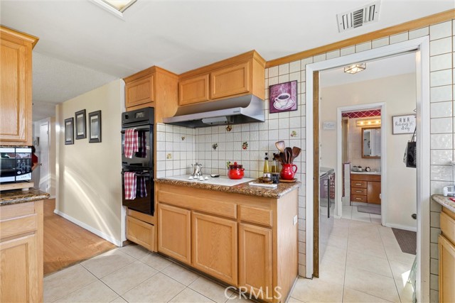 Detail Gallery Image 16 of 43 For 6549 Ensign Ave, North Hollywood,  CA 91606 - 3 Beds | 2 Baths