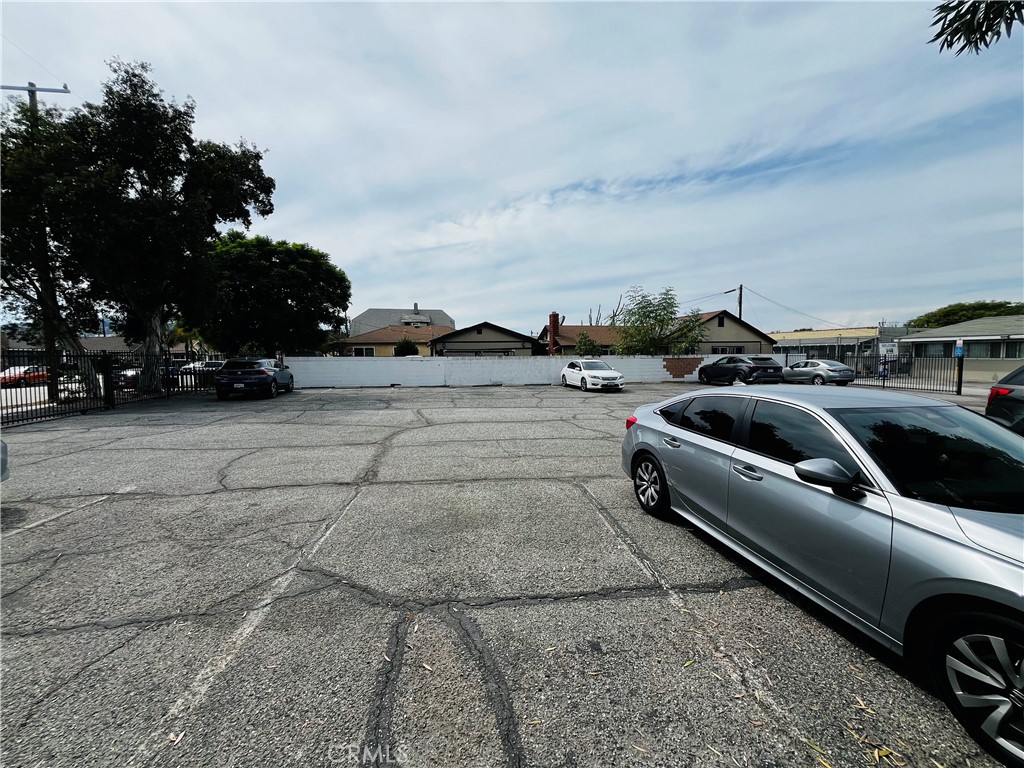 MLS #OC25221526 image #24