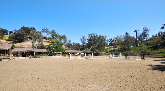 26021 Flintlock Ln, Laguna Hills CA: https://media.crmls.org/medias/10e6a526-e786-4bdc-85b3-1f5471169945.jpg