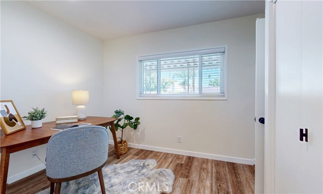 2219 W Clark Avenue, Burbank CA: https://media.crmls.org/medias/10e6f9f5-e4f4-42ca-a646-e08e3bf2e186.jpg