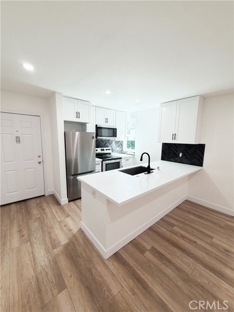 17000 Burbank BLVD Unit: 305