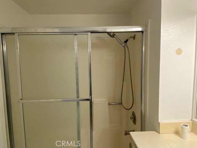 https://media.crmls.org/medias/10e7cd2f-eda9-4bf7-b80c-f071d21edc21.jpg?preset=X-Large