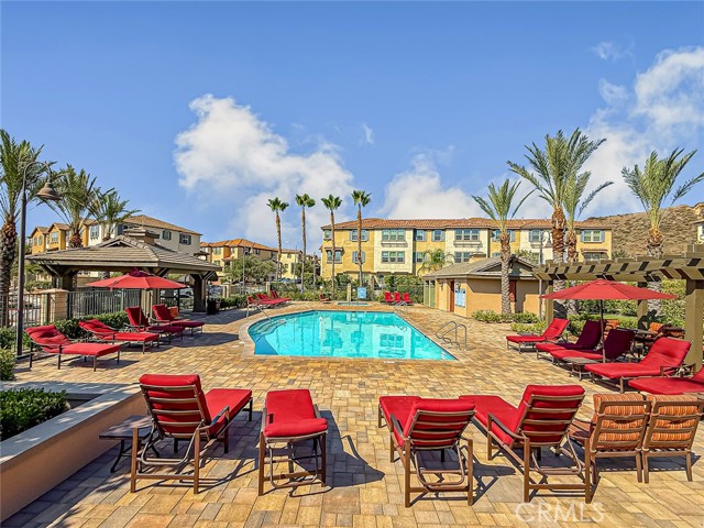 26707 Lexington Lane, Saugus CA: https://media.crmls.org/medias/10e80295-de7c-4989-a1d4-c78ff922c971.jpg