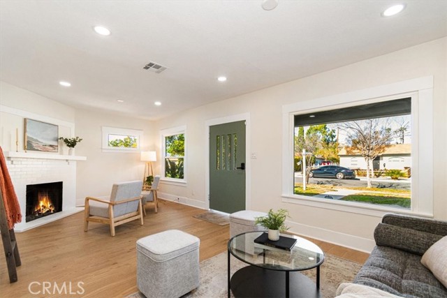 Detail Gallery Image 6 of 31 For 4474 Highland, Riverside,  CA 92506 - 3 Beds | 2 Baths