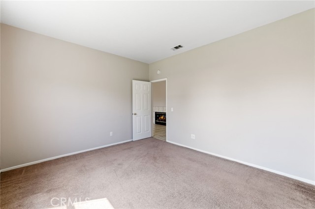 Detail Gallery Image 13 of 35 For 9302 Meadow Ln, Riverside,  CA 92508 - 5 Beds | 3 Baths