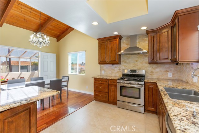 Dual Sink Kitchen w/Skylight and eating area
