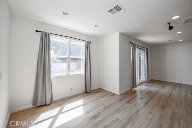 25252 Atwood Boulevard, Newhall CA: https://media.crmls.org/medias/10e8c60f-6c33-40fd-a2eb-40bfbece13ae.jpg