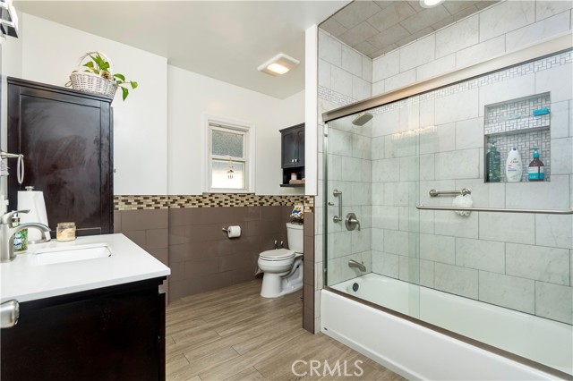 Detail Gallery Image 24 of 62 For 16040 Parthenia, North Hills,  CA 91343 - 2 Beds | 1/1 Baths