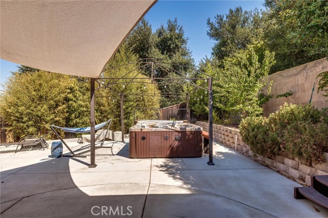 1050 Sleepy Hollow Road, Paso Robles CA: https://media.crmls.org/medias/10e9a2c3-495b-46f2-8fed-9f8379cb3316.jpg