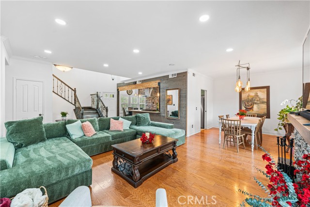Detail Gallery Image 5 of 44 For 28314 Easton Ln, Saugus,  CA 91350 - 6 Beds | 3 Baths