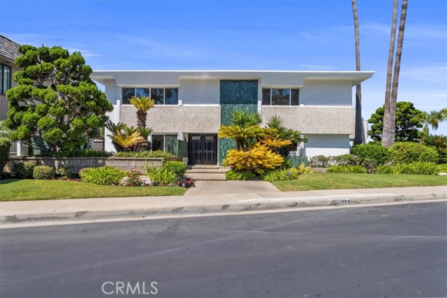 6451 E Shire Way, Long Beach CA: https://media.crmls.org/medias/10eb511e-fb0e-420a-8535-22d1b22bf755.jpg