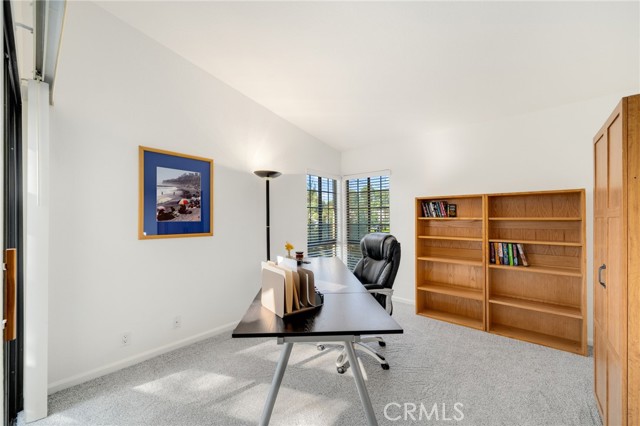 25521 Indian Hill Ln, Laguna Hills CA: https://media.crmls.org/medias/10ebe1c2-6b9f-41d7-a313-c5fb576d5775.jpg