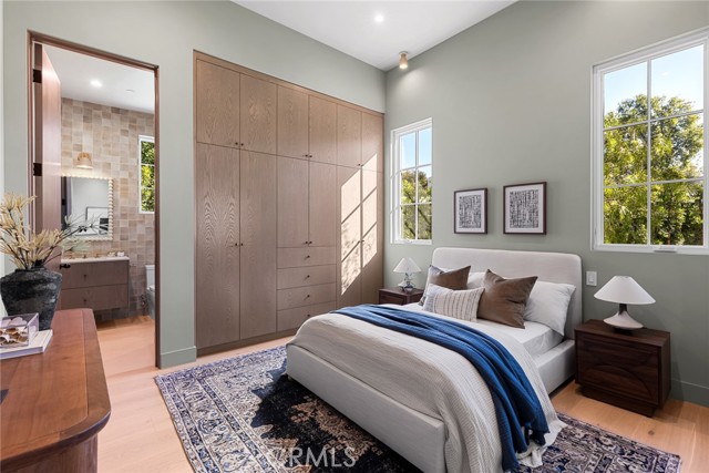 Detail Gallery Image 36 of 62 For 19026 Sprague St, Tarzana,  CA 91356 - 6 Beds | 6/1 Baths