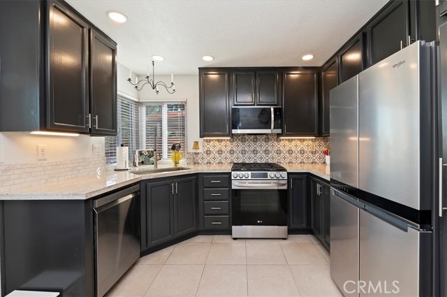 28148 Palm Villa, Menifee CA: https://media.crmls.org/medias/10ece300-1e65-4358-b575-25f95e3b1ef5.jpg