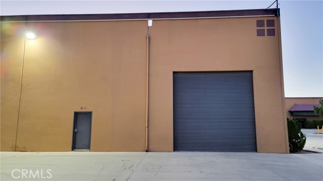 17229 Lemon Street, Hesperia, California 92345, ,Commercial Lease,For Rent,17229 Lemon Street,CRHD24210681