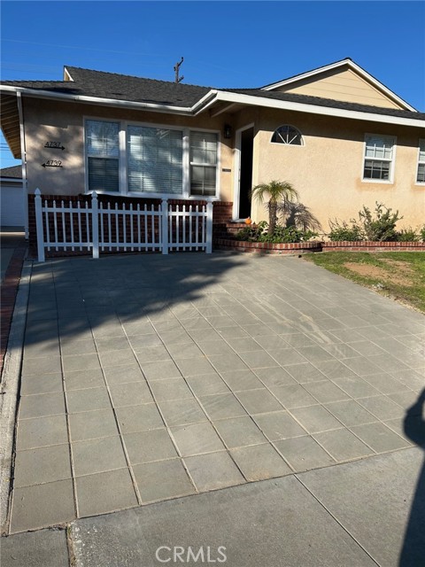 Detail Gallery Image 2 of 25 For 4737 W 191st, Torrance,  CA 90503 - 3 Beds | 2 Baths