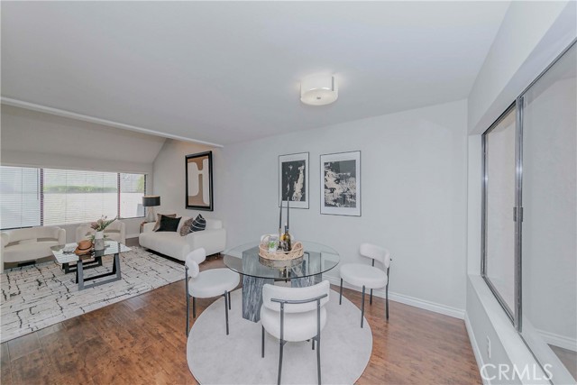 9724 Walker Court, Cypress CA: https://media.crmls.org/medias/10ed7511-a865-4730-a891-be40de6b75d9.jpg