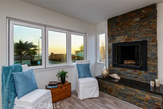 Detail Gallery Image 5 of 31 For 3124 Ocean Dr, Oxnard,  CA 93035 - 3 Beds | 2 Baths