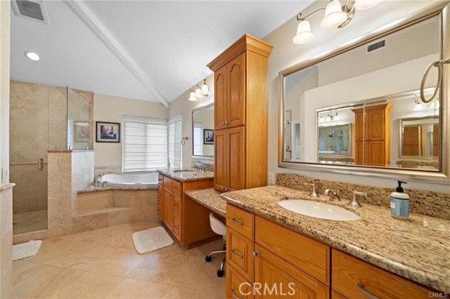 2811 N Roxbury, Orange CA: https://media.crmls.org/medias/10edd532-c44e-44e5-92d1-2d641bf993ab.jpg