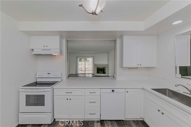 Detail Gallery Image 12 of 26 For 1349 Shadow Ln #115,  Fullerton,  CA 92831 - 2 Beds | 2 Baths