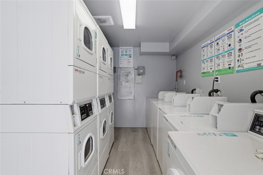 https://media.crmls.org/medias/10eec17e-e512-4adc-98ac-5daf441dd451.jpg?preset=X-Large