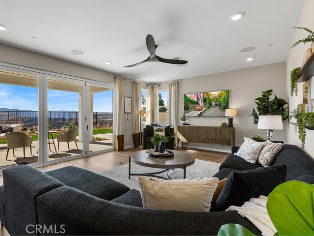Detail Gallery Image 19 of 40 For 28905 Saddle Cir, Castaic,  CA 91384 - 3 Beds | 2/1 Baths