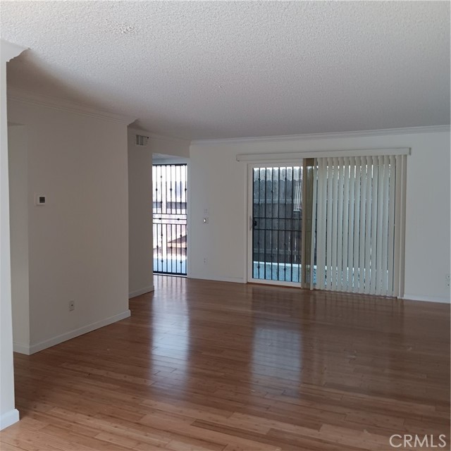 Detail Gallery Image 6 of 46 For 17037 S Vermont Ave #108,  Gardena,  CA 90247 - 3 Beds | 3 Baths