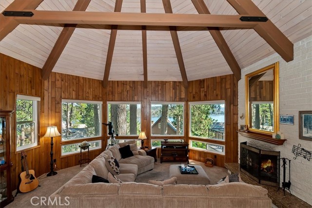 Detail Gallery Image 9 of 49 For 28065 Peninsula, Lake Arrowhead,  CA 92352 - 4 Beds | 3/1 Baths