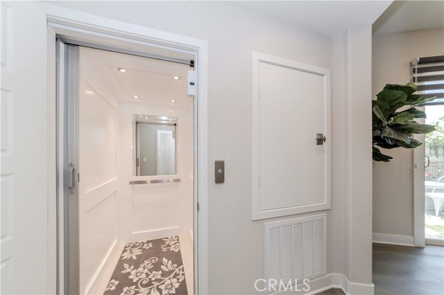 195 Stellar, Irvine CA: https://media.crmls.org/medias/10f29664-b148-4bd6-84a4-d55f7a67b86a.jpg