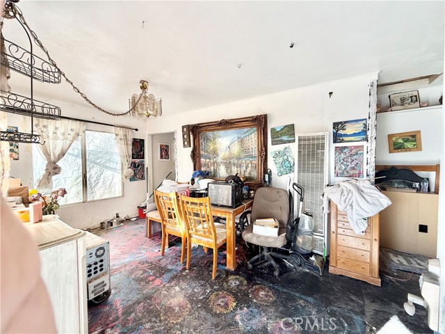 Detail Gallery Image 12 of 58 For 82449 1st St, Trona,  CA 93562 - 6 Beds | 3 Baths