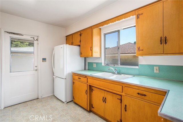 Detail Gallery Image 23 of 31 For 3325 Wall Ave, San Bernardino,  CA 92404 - 3 Beds | 2 Baths