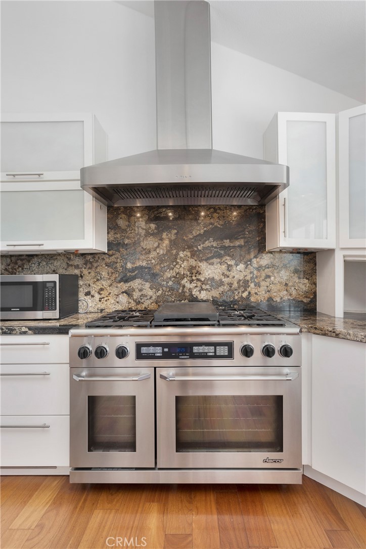 MLS #OC25258876 image #6