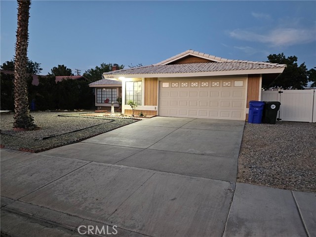 15481 Chaparral Street, Victorville CA: https://media.crmls.org/medias/10f52c40-ab11-4d7a-aaad-170d05565b5e.jpg