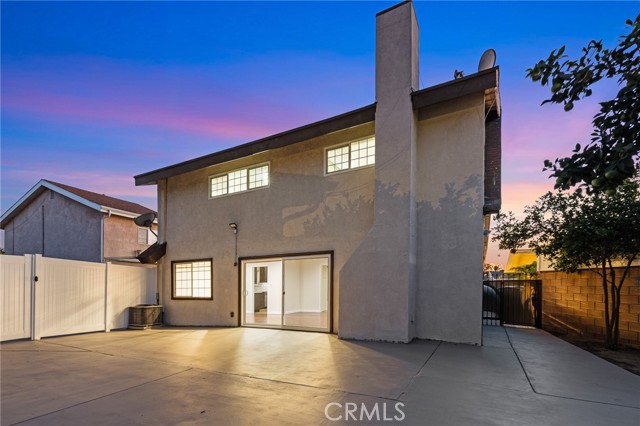 Detail Gallery Image 42 of 52 For 12759 Elkwood St, North Hollywood,  CA 91605 - 4 Beds | 3 Baths