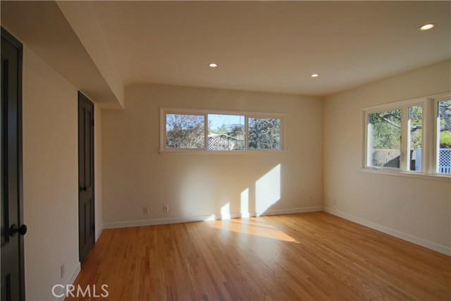 Detail Gallery Image 23 of 34 For 5434 Ventura Canyon Ave, Sherman Oaks,  CA 91401 - 3 Beds | 2 Baths