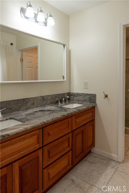 Detail Gallery Image 29 of 55 For 1137 N Banning Bld, Wilmington,  CA 90744 - 4 Beds | 5 Baths