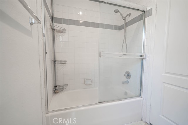 Detail Gallery Image 21 of 31 For 5050 Coldwater Canyon Ave #306,  Sherman Oaks,  CA 91423 - 2 Beds | 2 Baths