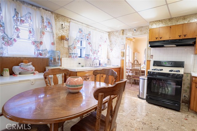 Detail Gallery Image 4 of 41 For 5934 Madden, Los Angeles,  CA 90043 - 3 Beds | 2 Baths