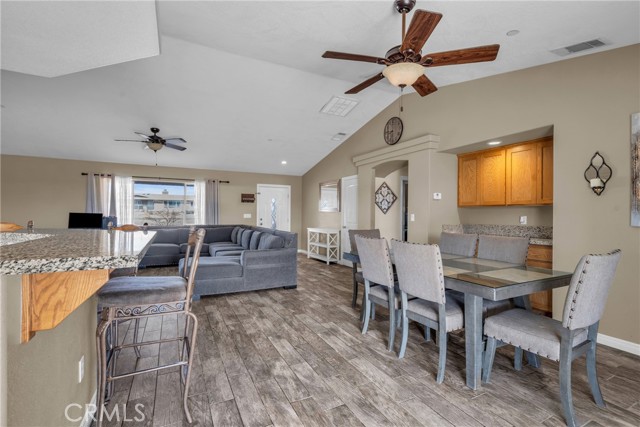 18177 Cherry St, Hesperia CA: https://media.crmls.org/medias/10f6b318-8f84-4d06-a153-6c733e0c7d07.jpg