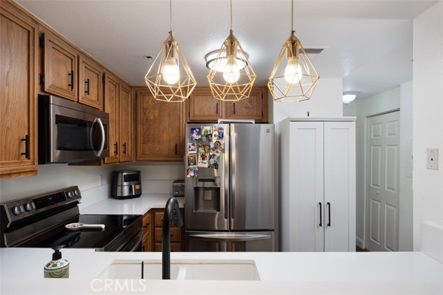 Detail Gallery Image 7 of 21 For 720 W 4th #110,  Long Beach,  CA 90802 - 1 Beds | 2 Baths