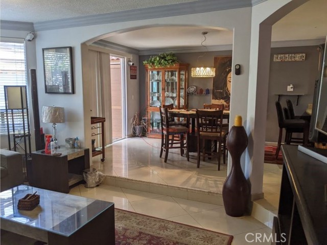 Detail Gallery Image 8 of 71 For 669 Calle Paseo De Las Acacias, –,  – 22847 - 5 Beds | 3/1 Baths