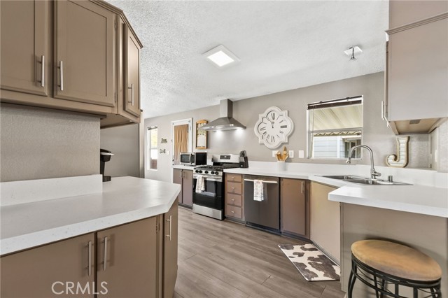 Detail Gallery Image 18 of 58 For 4901 Green River #303,  Corona,  CA 92880 - 3 Beds | 2 Baths